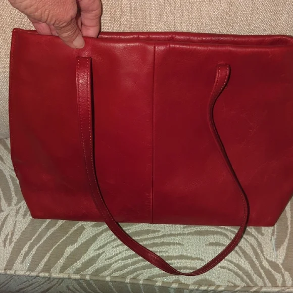 The Sak Red Leather Tote Bag Beautiful ❤️ - Picture 5 of 7